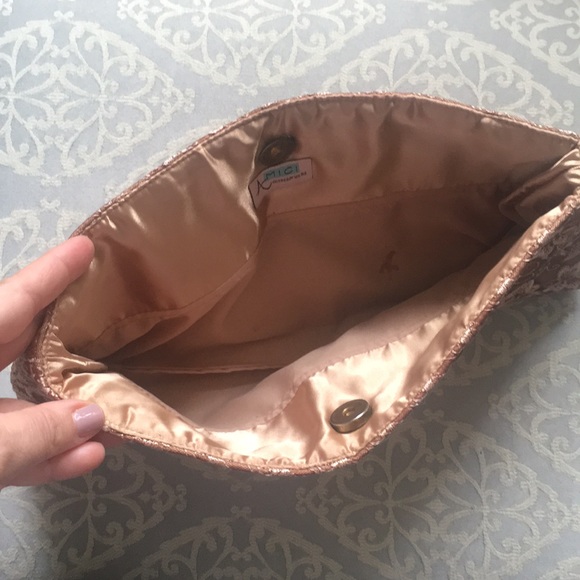 Clutch lace - Picture 3 of 3